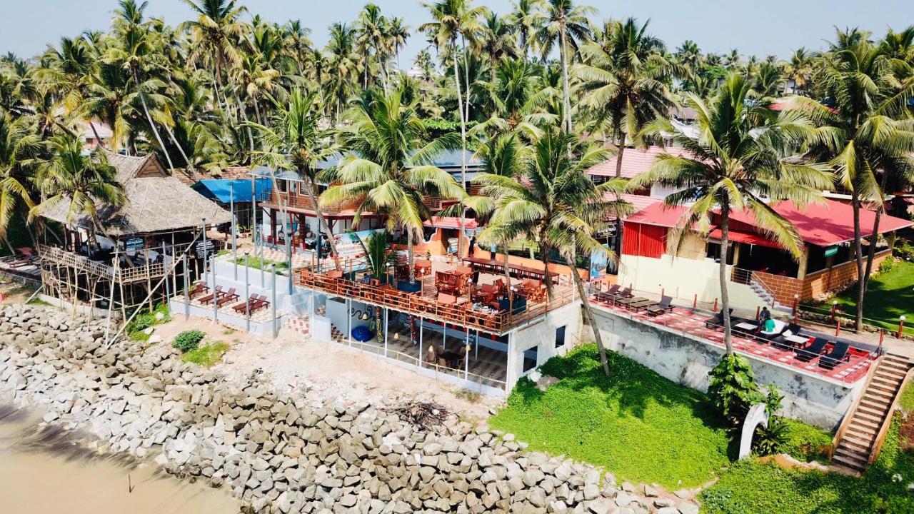 ורקלה Black Beach Resort מראה חיצוני תמונה