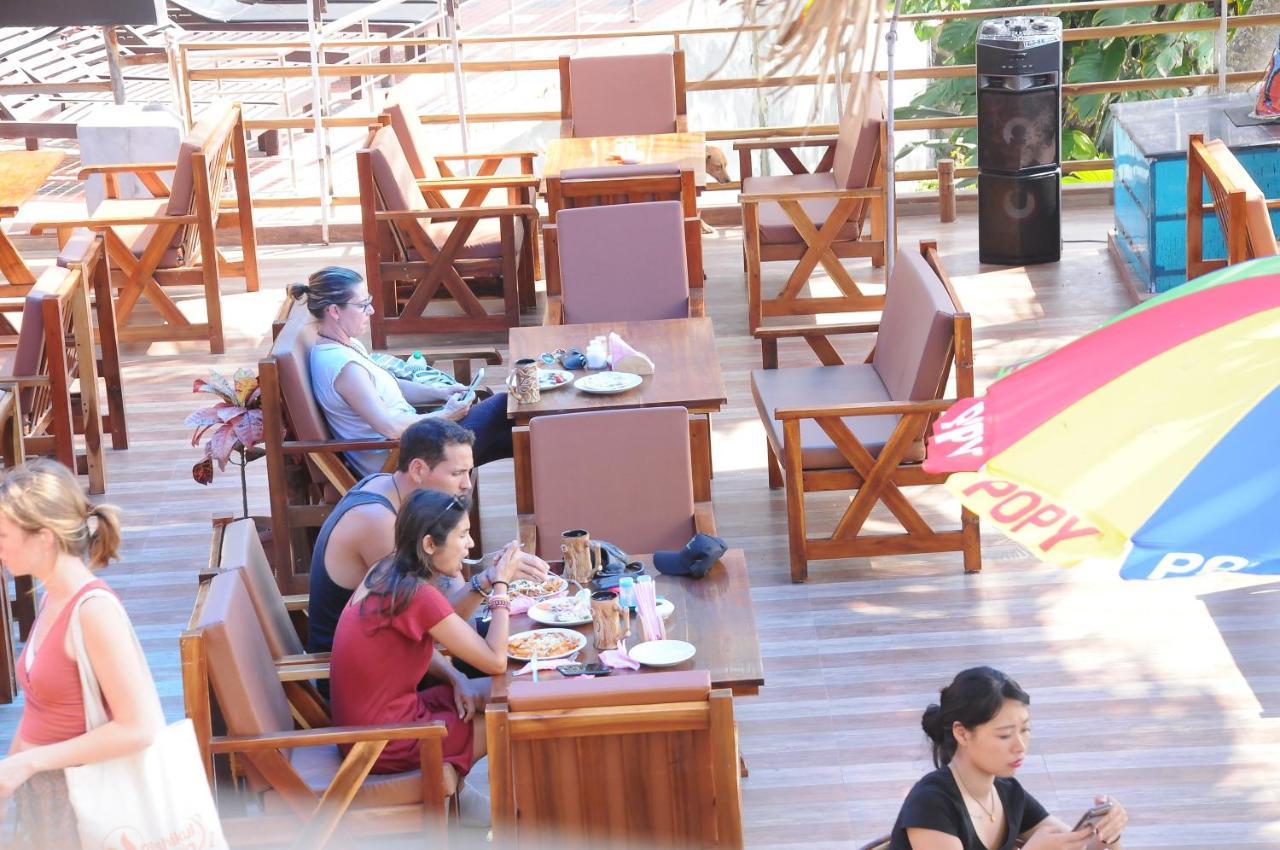ורקלה Black Beach Resort מראה חיצוני תמונה